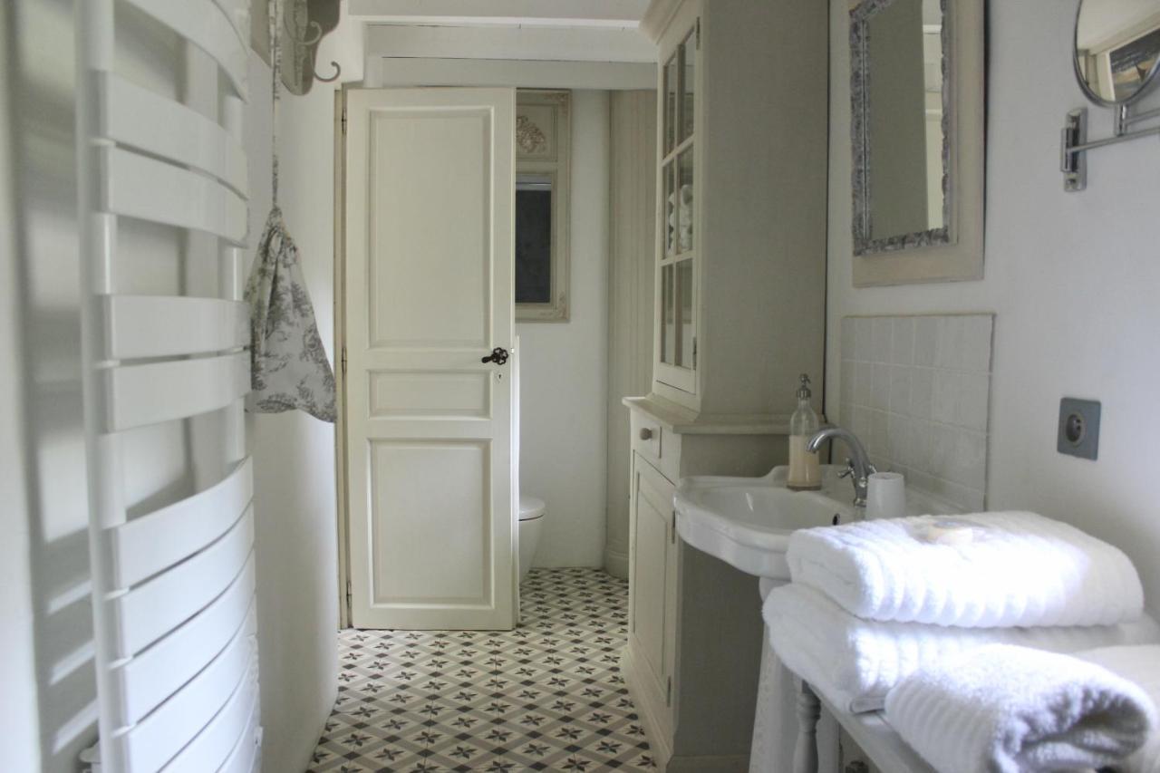 Hotel Mas De Rique Saint-Étienne-du-Grès Esterno foto